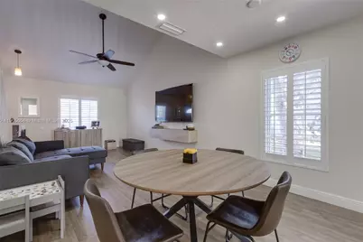 370 SE 2nd Ave #G1, Deerfield Beach, FL 33441 - Photo 3