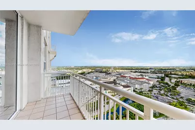 19501 W Country Club Dr #PH-10, Aventura, FL 33180 - Photo 19