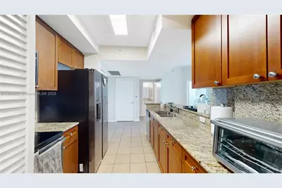 19501 W Country Club Dr #PH-10, Aventura, FL 33180 - Photo 5