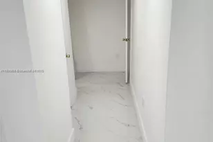 1780 NE 191st St, Miami, FL 33179 - Photo 13