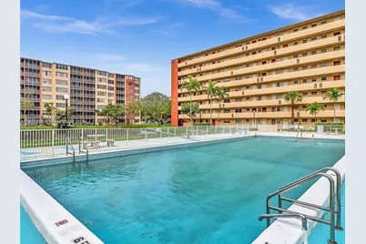 1780 NE 191st St #204-2, Miami, FL 33179 - Photo 9