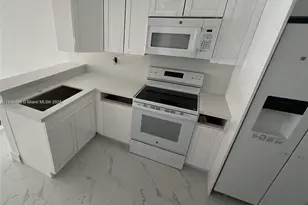 1780 NE 191st St, Miami, FL 33179 - Photo 31