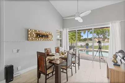1171 Laguna Springs Dr, Weston, FL 33326 - Photo 17