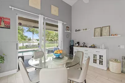 1171 Laguna Springs Dr, Weston, FL 33326 - Photo 29