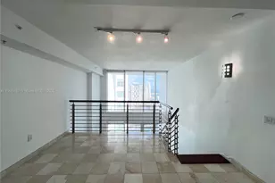 41 SE 5th St, Miami, FL 33131 - Photo 11