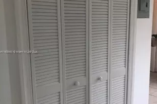 4672 NW 9th Dr, Plantation, FL 33317 - Photo 9