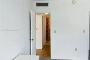 2899 Collins Ave, Miami Beach, FL 33140 - Photo 15