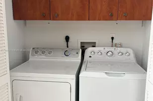 10572 NW 51st Terrace, Doral, FL 33178 - Photo 17