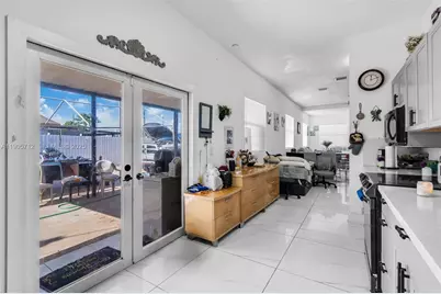 3166 NW 102nd St, Miami, FL 33147 - Photo 3