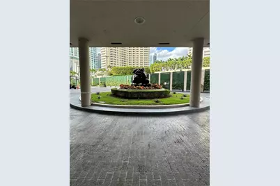 540 Brickell Key Dr #1706, Miami, FL 33131 - Photo 3
