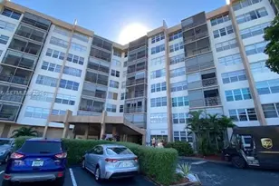 1100 St Charles Pl, Pembroke Pines, FL 33026 - Photo 3