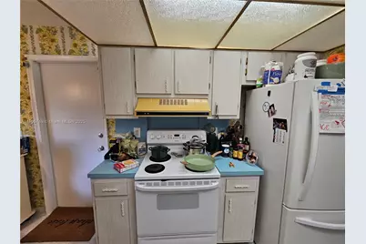 2300 SW 19th Ave, Boynton Beach, FL 33426 - Photo 5