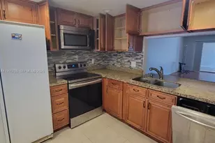 4321 NW 9th Ave, Deerfield Beach, FL 33064 - Photo 3