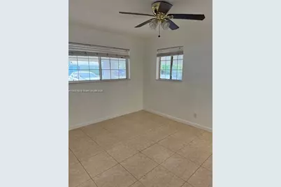 828 Fairway Dr, Plantation, FL 33317 - Photo 7