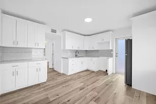 26 E 45th St, Hialeah, FL 33013 - Photo 9