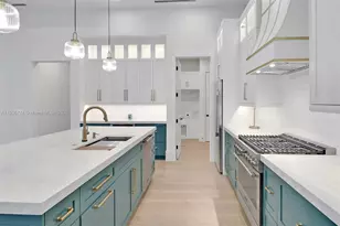 538 13th St SW, Naples, FL 34117 - Photo 3