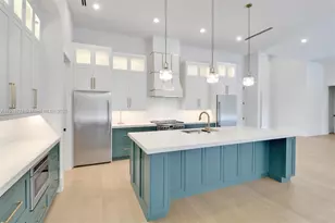 538 13th St SW, Naples, FL 34117 - Photo 5