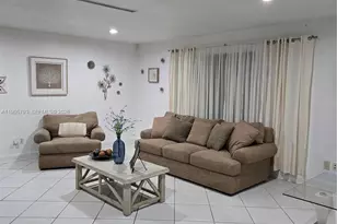 18750 SW 207th Ave, Miami, FL 33187 - Photo 11
