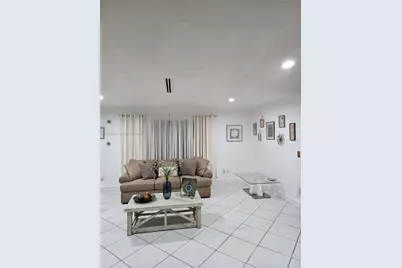 18750 SW 207th Ave, Miami, FL 33187 - Photo 9