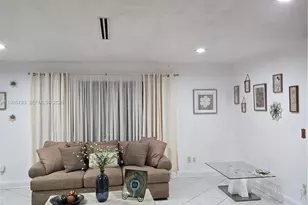 18750 SW 207th Ave, Miami, FL 33187 - Photo 9