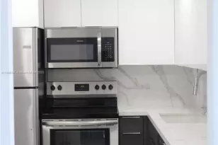 2829 Indian Creek Dr, Miami Beach, FL 33140 - Photo 9