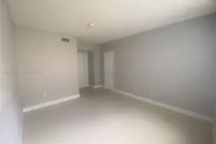 11601 SW 2nd St, Pembroke Pines, FL 33025 - Photo 9