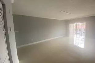 11601 SW 2nd St, Pembroke Pines, FL 33025 - Photo 7