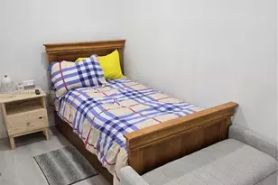 251 NE 187th St, Miami, FL 33179 - Photo 11