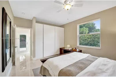 2557 NE Montclaire Cir, Weston, FL 33327 - Photo 89