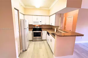 101 SW 117th Ave, Pembroke Pines, FL 33025 - Photo 3