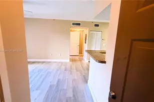 101 SW 117th Ave, Pembroke Pines, FL 33025 - Photo 5