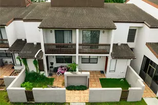 10138 NW 41st St, Doral, FL 33178 - Photo 1