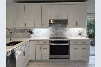 7515 SW 164th Ct, Miami, FL 33193 - Photo 11