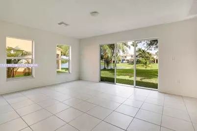 7515 SW 164th Ct, Miami, FL 33193 - Photo 9