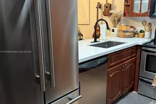 540 Brickell Key Dr, Miami, FL 33131 - Photo 7