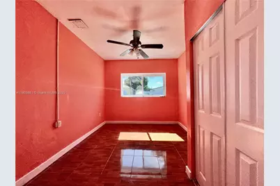 51 NW 161st St, Miami, FL 33169 - Photo 15