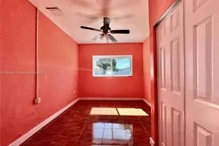 51 NW 161st St, Miami, FL 33169 - Photo 15