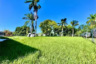 51 NW 161st St, Miami, FL 33169 - Photo 21