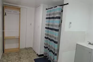 5451 W 10th Ave, Hialeah, FL 33012 - Photo 5