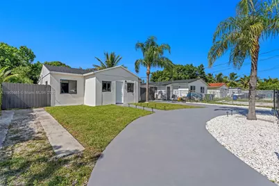 889 NW 102nd St, Miami, FL 33150 - Photo 1