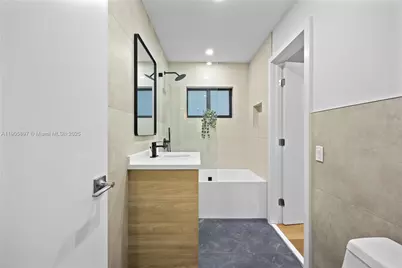 1618 SW 18th St, Miami, FL 33145 - Photo 21