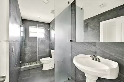 2974 NW 28th St, Miami, FL 33142 - Photo 21