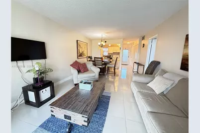 8900 Washington Blvd #409, Pembroke Pines, FL 33025 - Photo 11