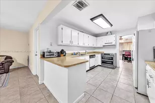 3930 NW 79th Way, Davie, FL 33024 - Photo 11