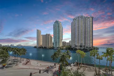 300 S Biscayne Blvd #L-414, Miami, FL 33131 - Photo 21