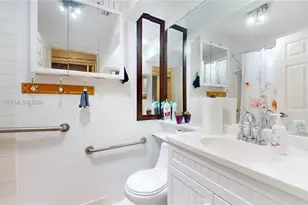 2255 SE 6th Pl, Homestead, FL 33033 - Photo 15