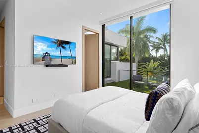 [Address not provided], Miami Beach, FL 33140 - Photo 71