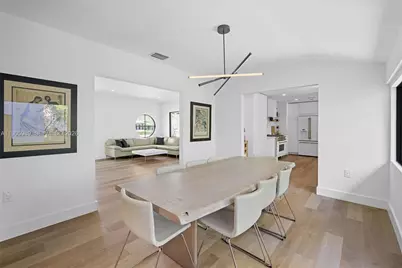 1060 NE 95th St, Miami Shores, FL 33138 - Photo 9