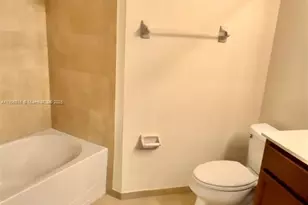 8650 NW 97th Ave, Doral, FL 33178 - Photo 23