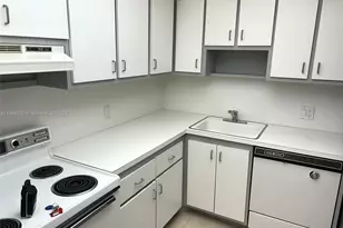 20379 W Country Club Dr, Aventura, FL 33180 - Photo 23